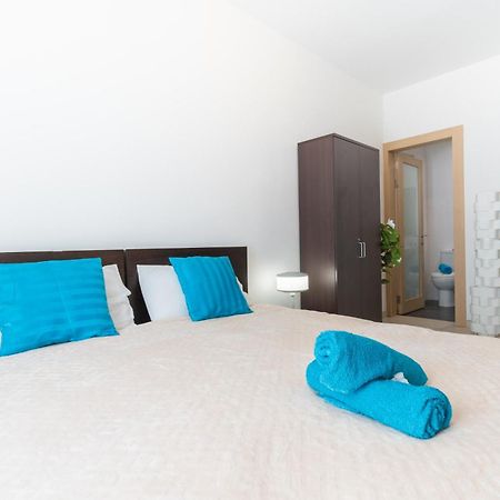 2 Bedroom In Central St Julians Prime Location In Paceville Apt 3 By Vaganza Saint Julian's 외부 사진