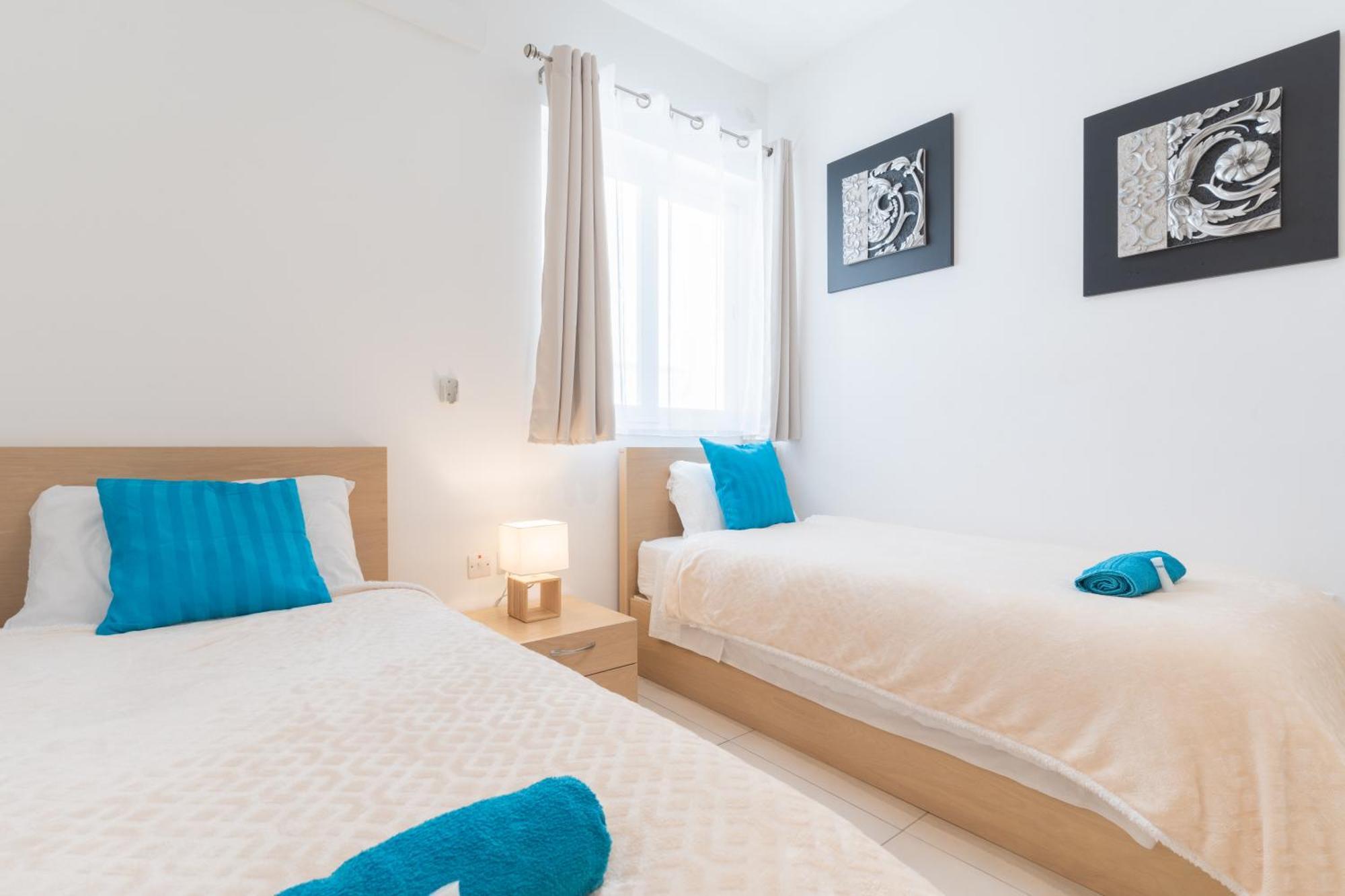 2 Bedroom In Central St Julians Prime Location In Paceville Apt 3 By Vaganza Saint Julian's 외부 사진
