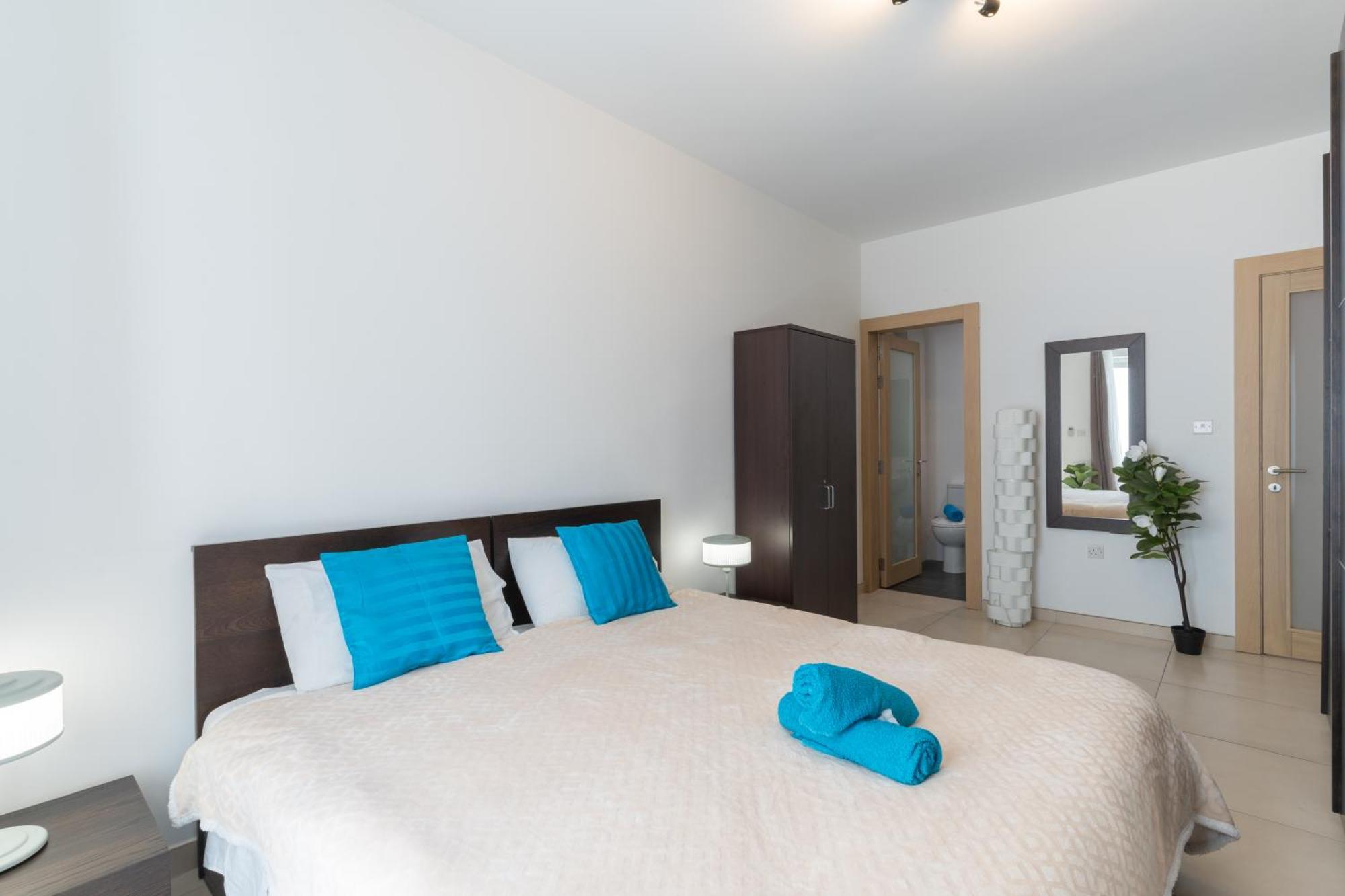 2 Bedroom In Central St Julians Prime Location In Paceville Apt 3 By Vaganza Saint Julian's 외부 사진