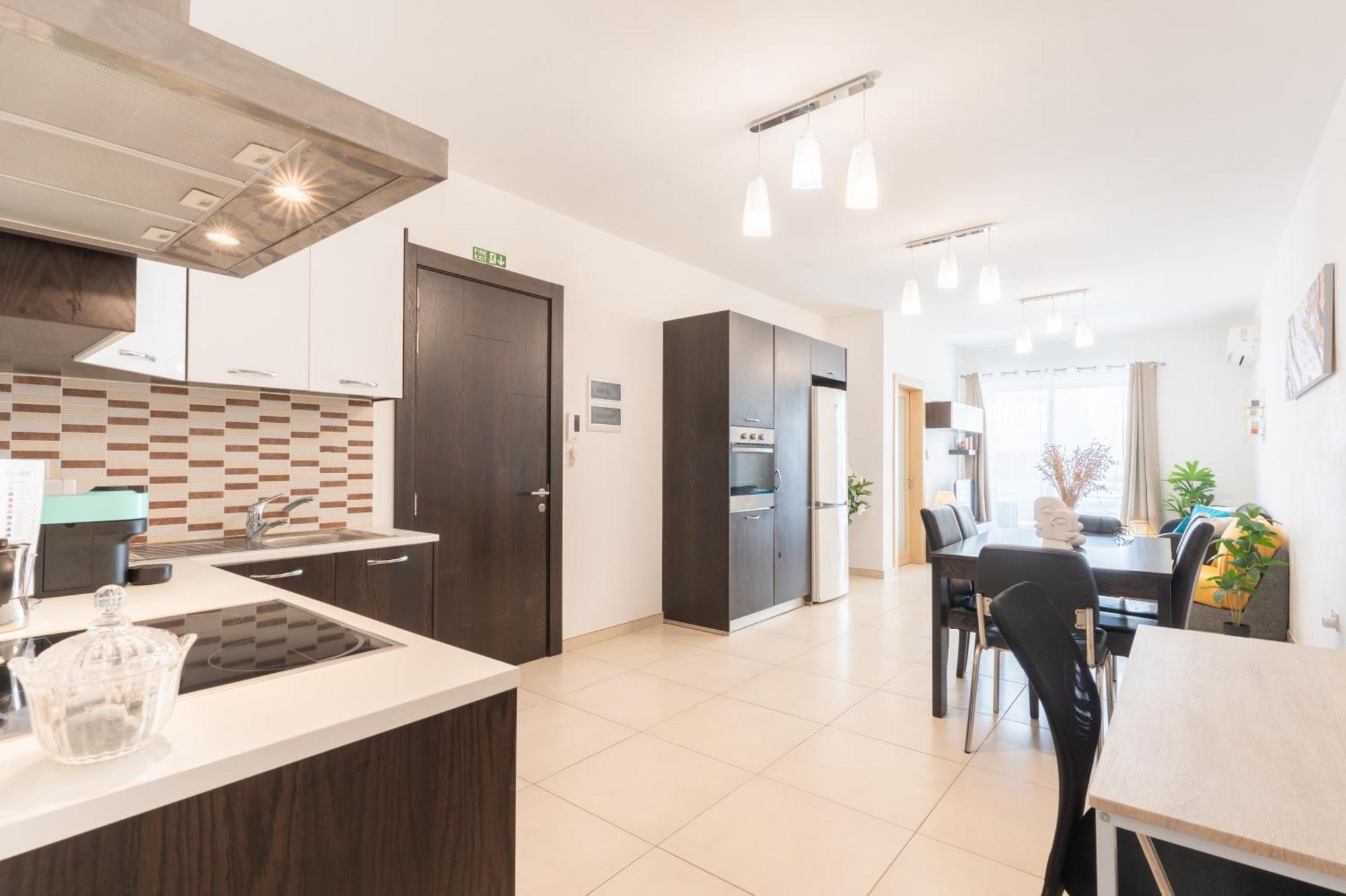 2 Bedroom In Central St Julians Prime Location In Paceville Apt 3 By Vaganza Saint Julian's 외부 사진