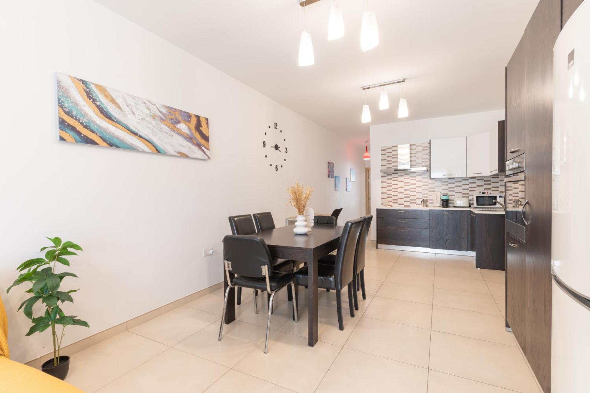 2 Bedroom In Central St Julians Prime Location In Paceville Apt 3 By Vaganza Saint Julian's 외부 사진