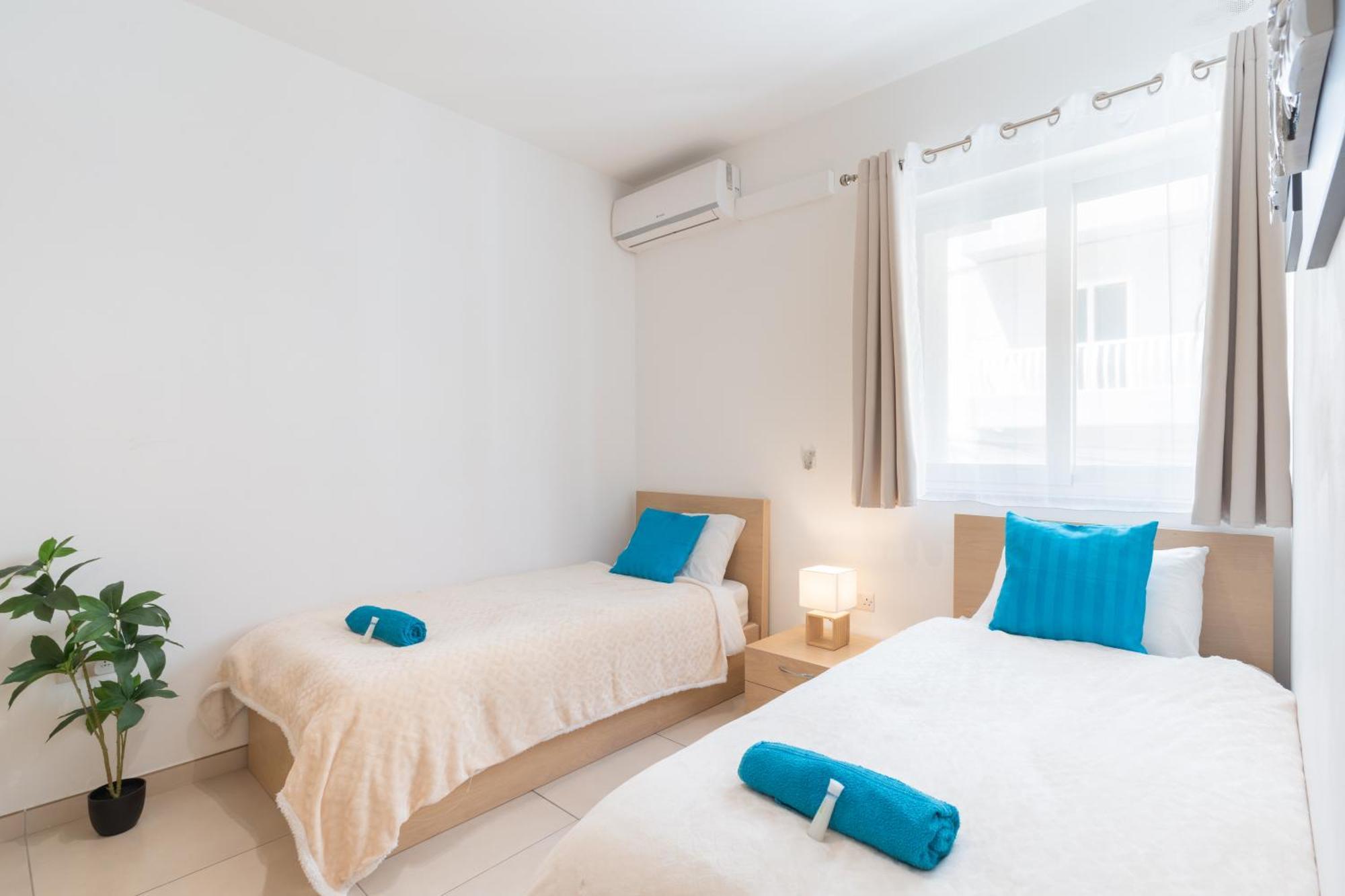 2 Bedroom In Central St Julians Prime Location In Paceville Apt 3 By Vaganza Saint Julian's 외부 사진